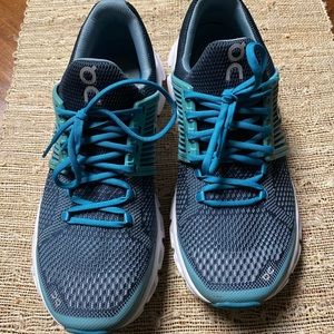 On Cloud teal.  Size 7.5